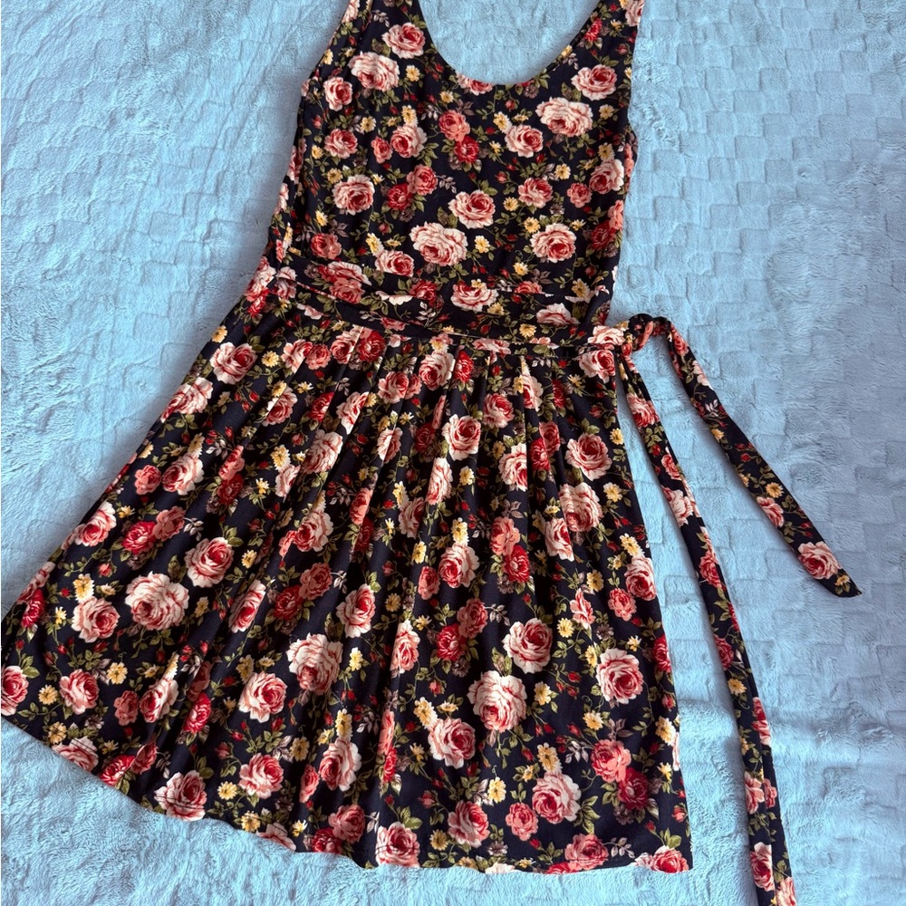 Floral Sleeveless Dress - Black and Red